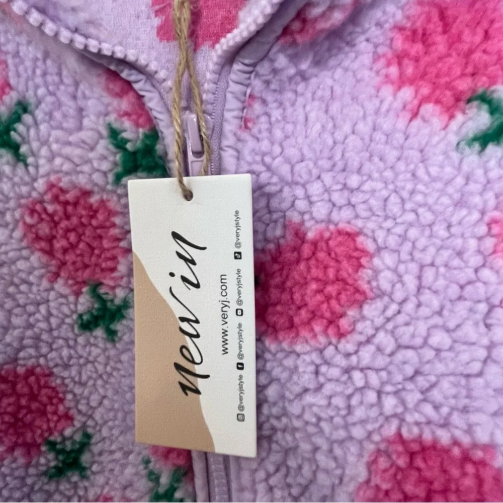 NWT New In Lilac Fleece Jacket with Pink Floral Pattern Oversized Size Small - Picture 4 of 12